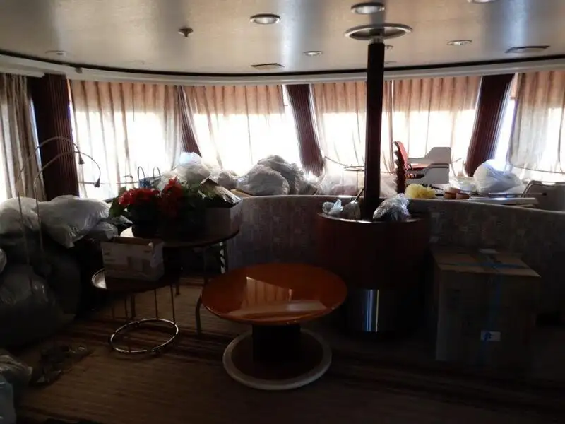 Kapal pelayaran untuk dijual