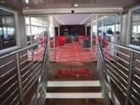 Kapal pelayaran untuk dijual