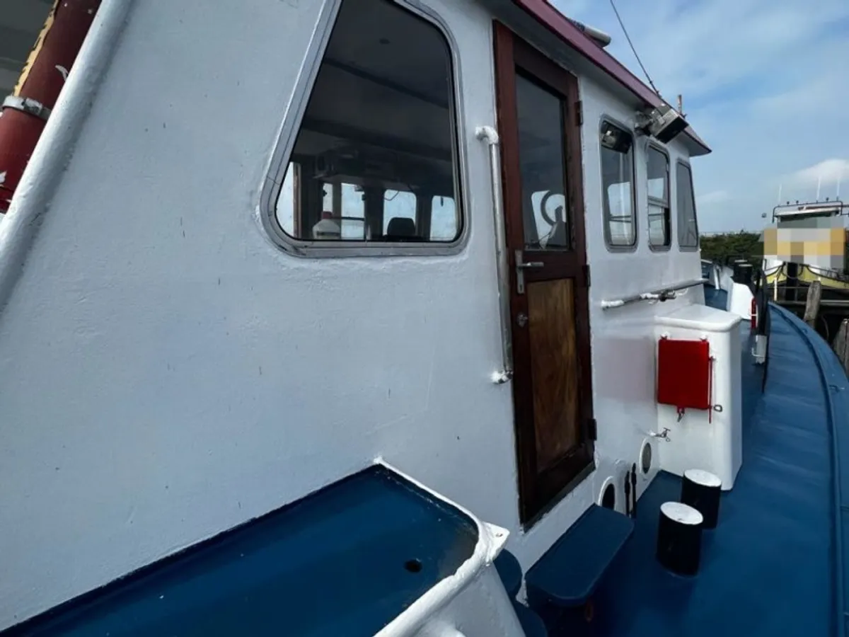 Kapal rondaan untuk dijual