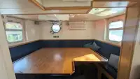 Kapal tinjauan untuk dijual