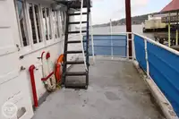 Kapal feri untuk dijual