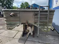 Kapal kerja untuk dijual