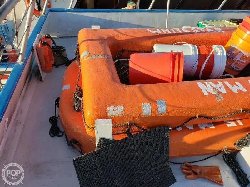 Kapal feri untuk dijual