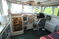 Kapal pelayaran untuk dijual