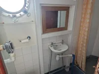 Kapal tinjauan untuk dijual