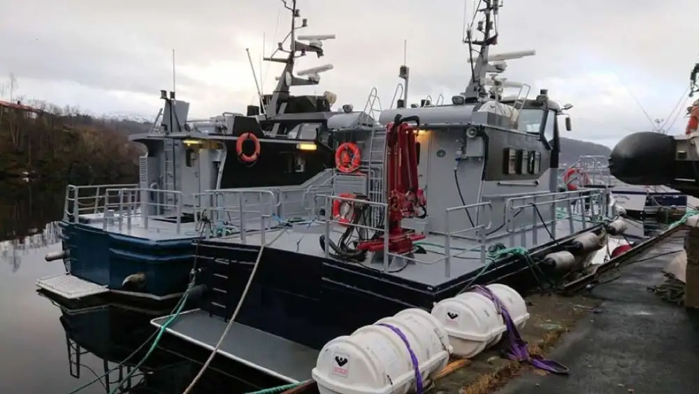 Kapal kerja untuk dijual