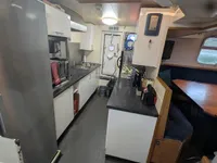 Kapal tinjauan untuk dijual