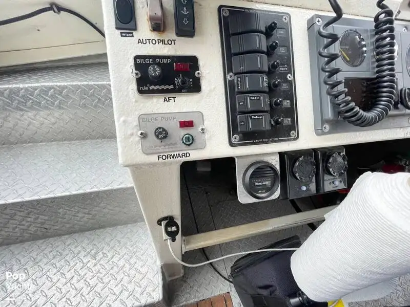 Kapal pelayaran untuk dijual