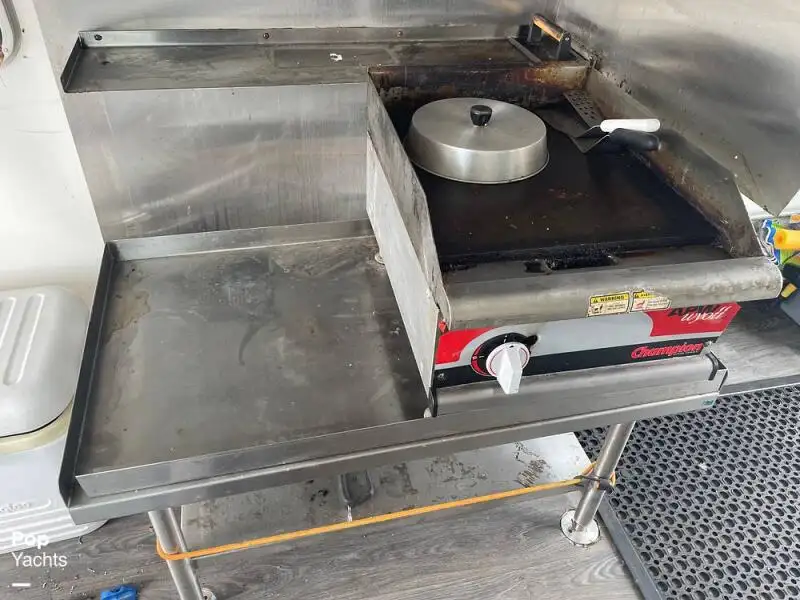 Kapal layar untuk dijual
