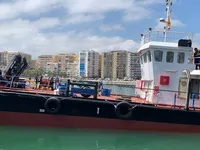 Kapal kerja untuk dijual
