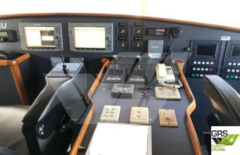 Kapal pelayaran untuk dijual