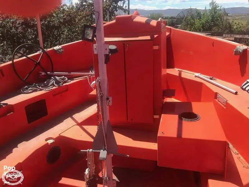 Kapal penyelamat untuk dijual