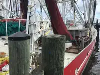 Kapal pukat untuk dijual