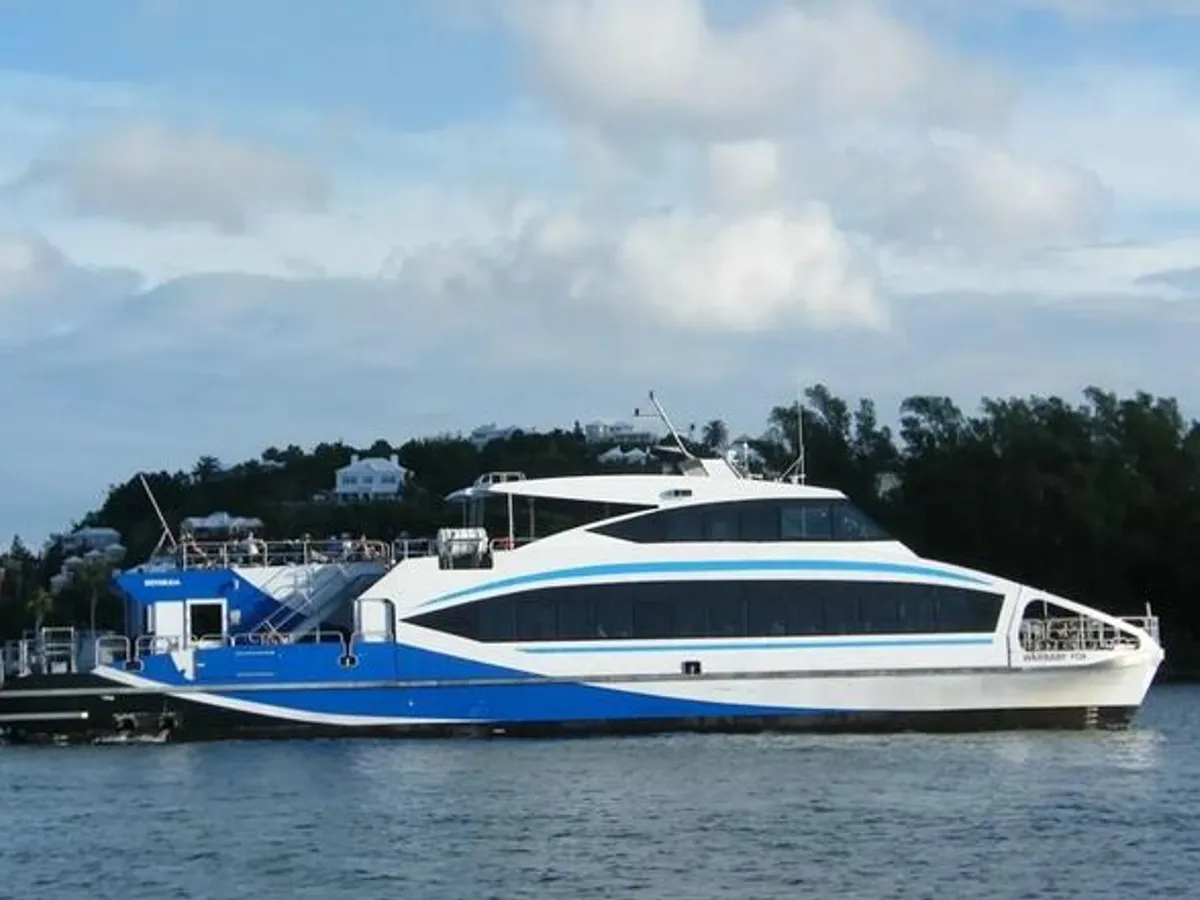 Kapal feri untuk dijual