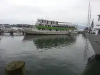 Kapal feri untuk jualan