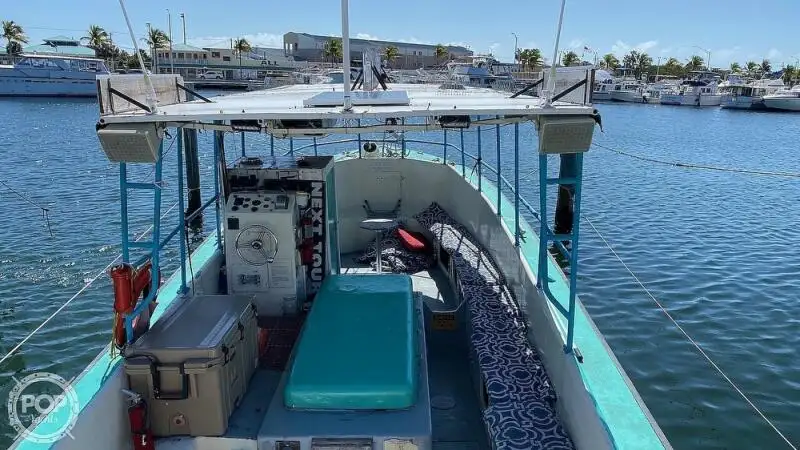 Kapal pelayaran untuk dijual