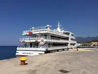 Kapal pelayaran untuk dijual