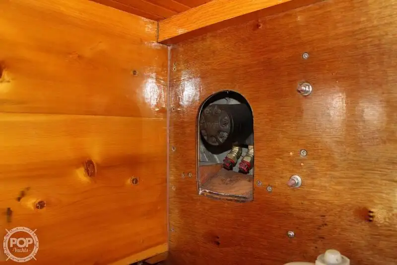 Kapal pemprosesan ikan untuk dijual