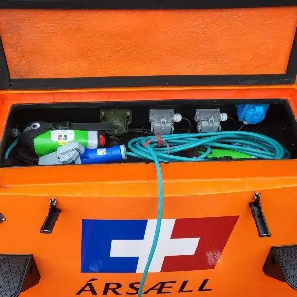 Kapal rondaan untuk dijual