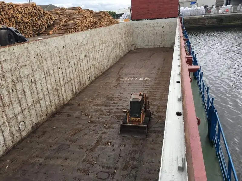 Kapal pengangkut pukal untuk dijual