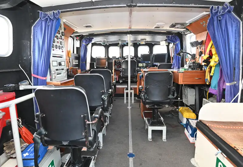 Kapal penyelamat untuk dijual