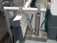 Kapal tinjauan untuk dijual
