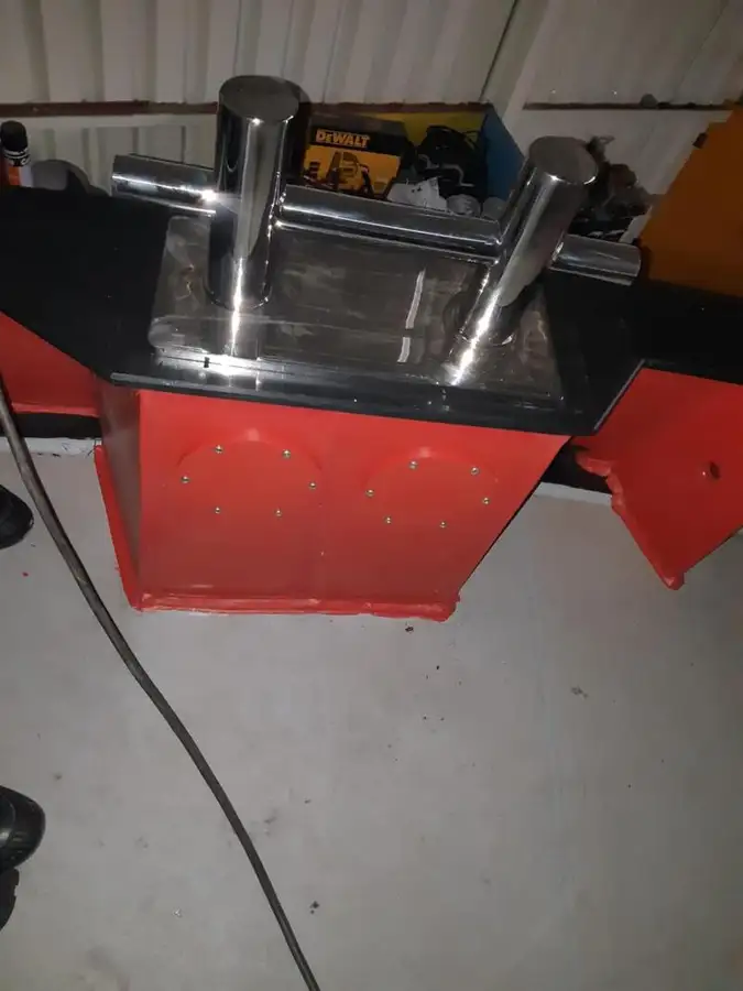 Kapal kerja untuk dijual