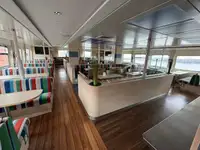 Kapal penumpang untuk dijual