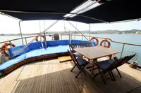 Kapal pelayaran untuk dijual
