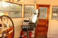 Kapal feri untuk dijual