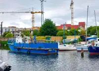 Kapal kerja untuk dijual