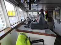 Kapal kerja untuk dijual