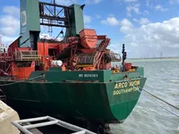 Kapal pengorek untuk dijual