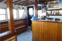 Kapal feri untuk dijual
