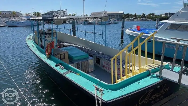 Kapal pelayaran untuk dijual