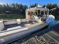 Kapal pemprosesan ikan untuk dijual