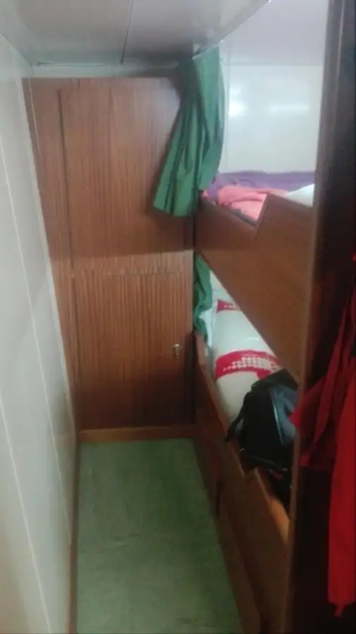 Kapal kerja untuk dijual