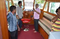 Kapal anak kapal untuk dijual