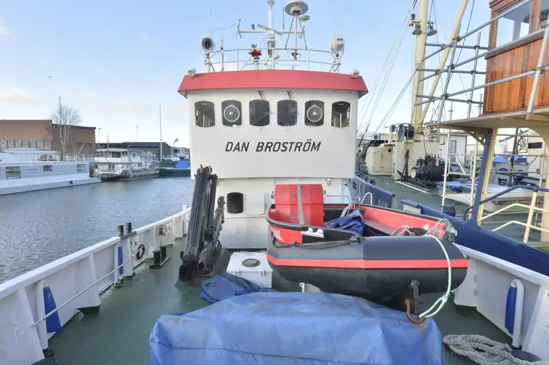 Kapal tunda untuk dijual