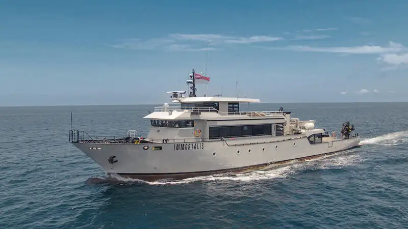 Kapal tinjauan untuk dijual