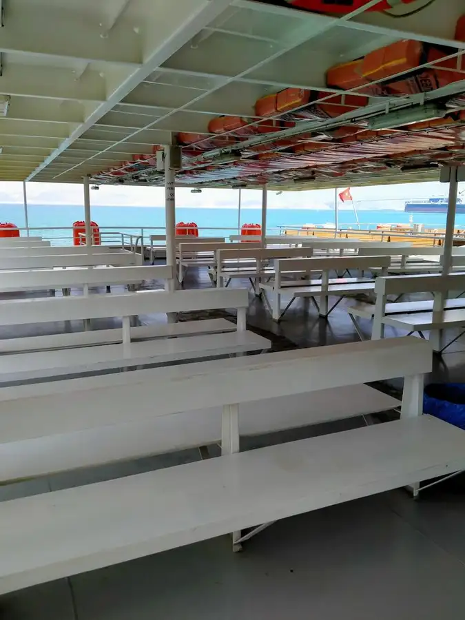 Kapal pelayaran untuk dijual