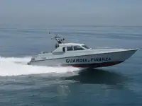 Kapal rondaan untuk dijual