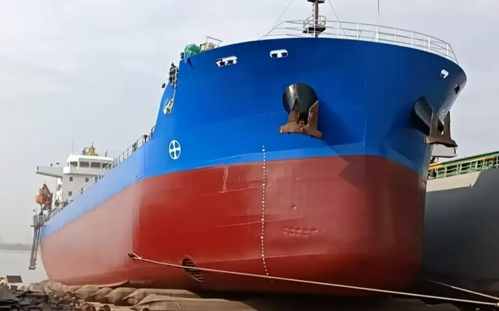 Kapal pengangkut pukal untuk dijual