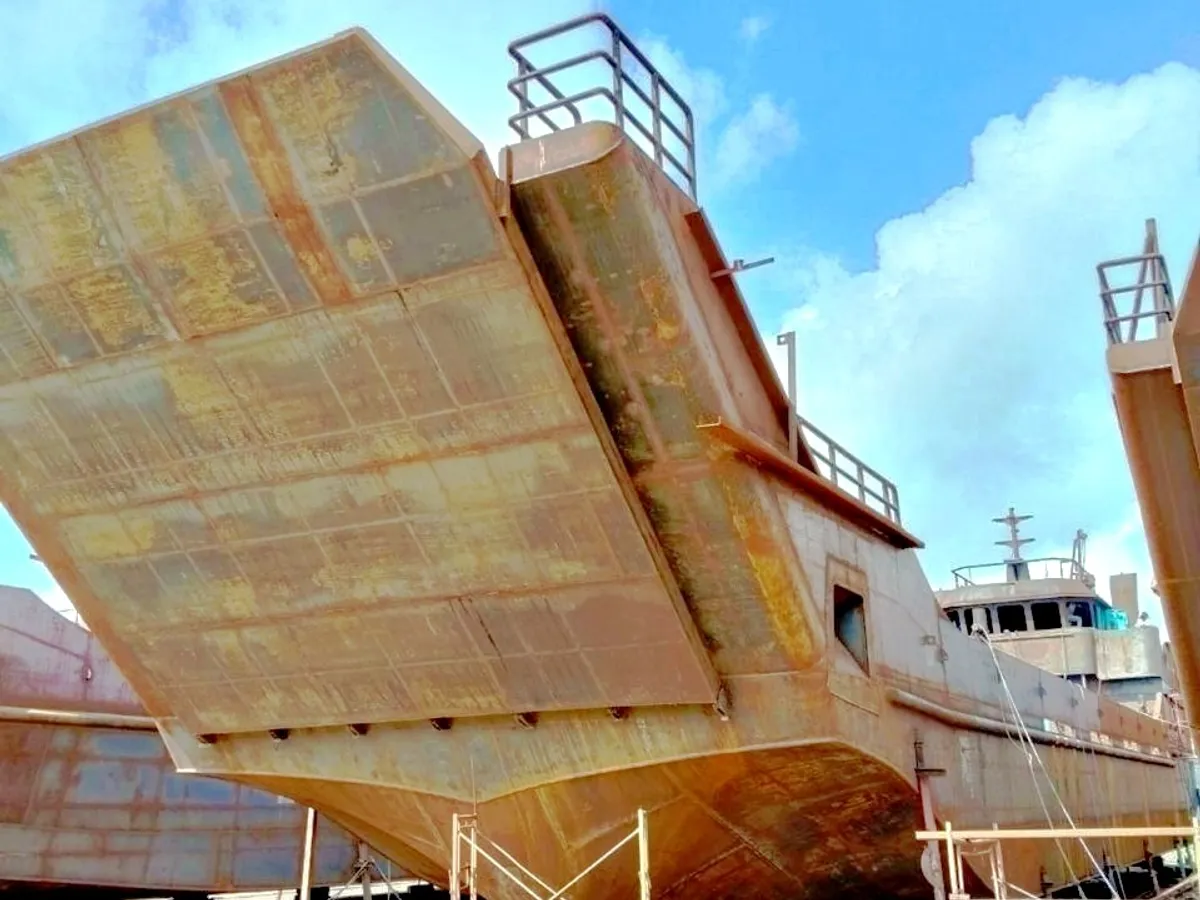 Kapal pendaratan, tangki untuk dijual