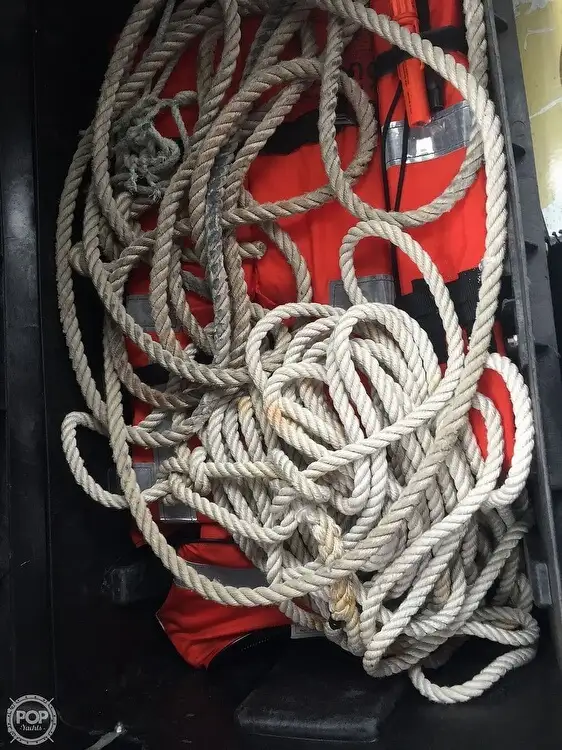 Kapal anak kapal untuk dijual