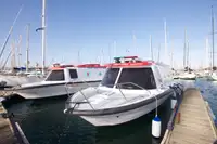 Kapal penyelamat untuk dijual