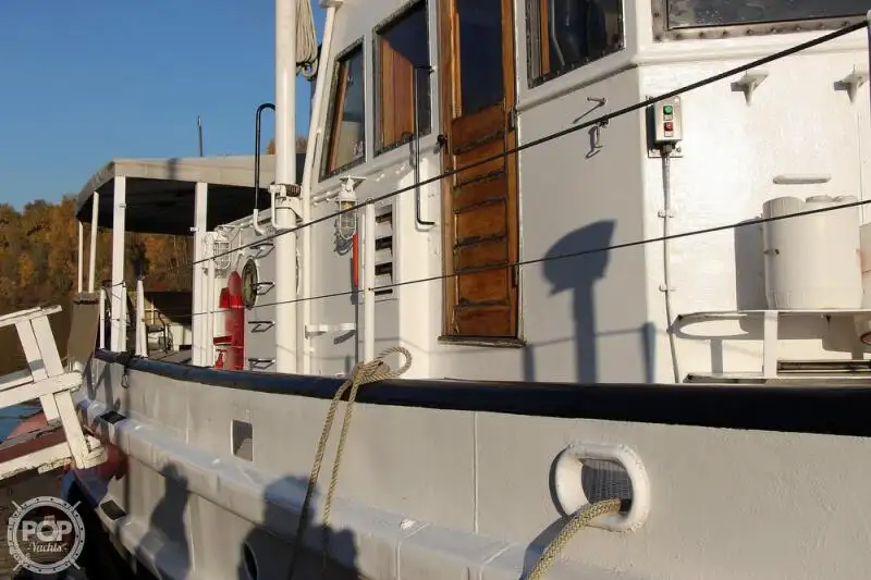 Kapal feri untuk dijual