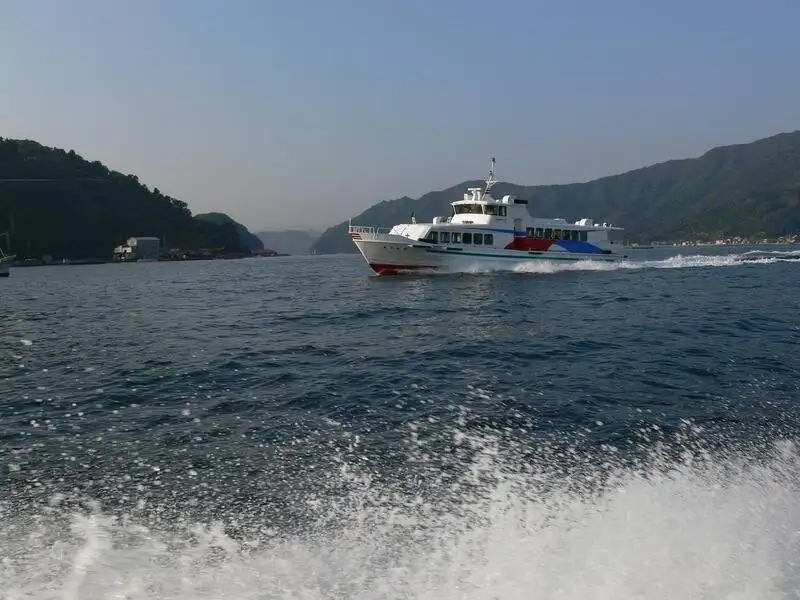 Kapal feri untuk jualan