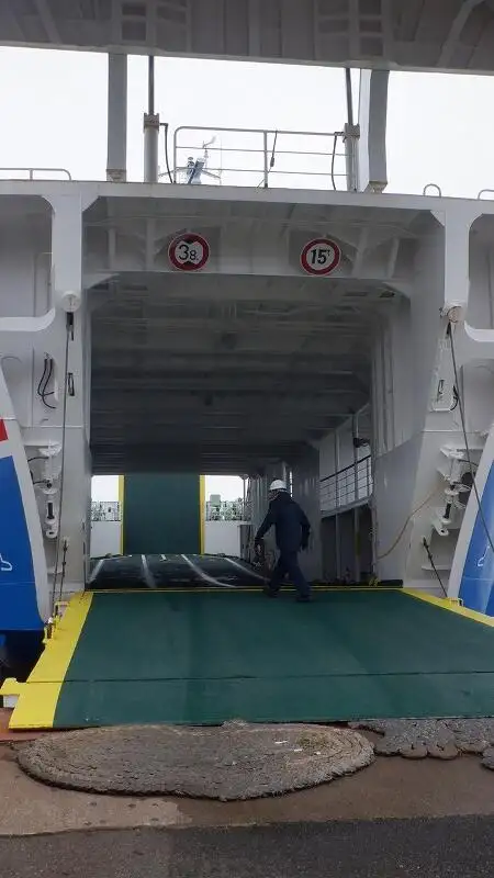 kapal RORO untuk jualan
