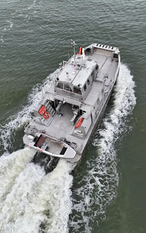 Katamaran untuk jualan